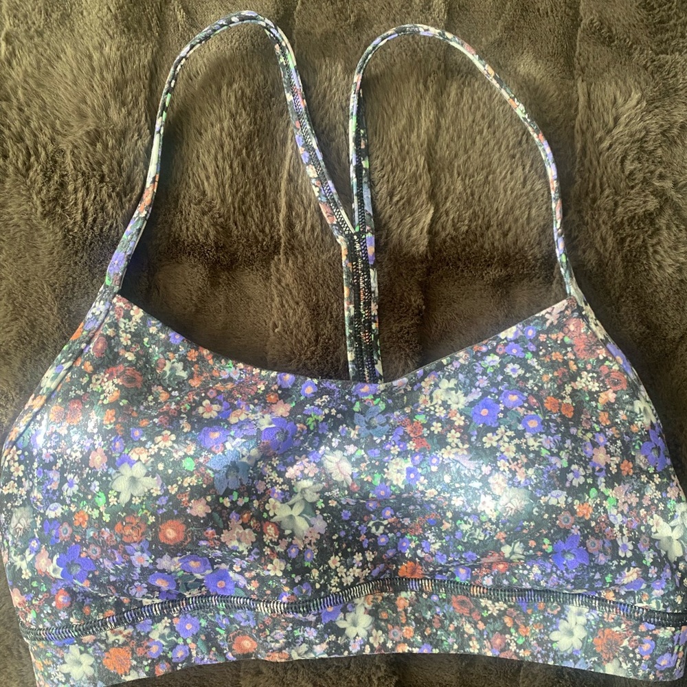 Lululemon Flow Y Bra Nulu light support A-C cups. Flower pattern. Size 6.